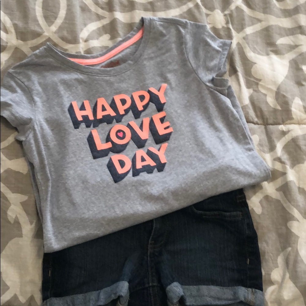 EUC Happy Love Day Shirt - Size 10/12